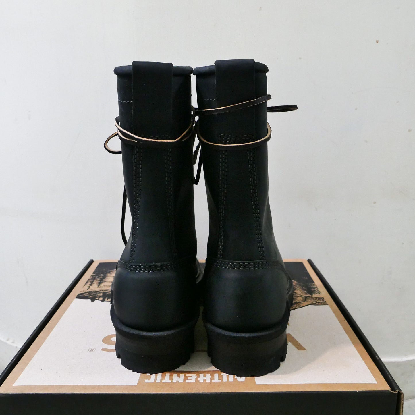 Whites boots 10’’ 鋼頭(Steel toe) 8D•8.5D•9D