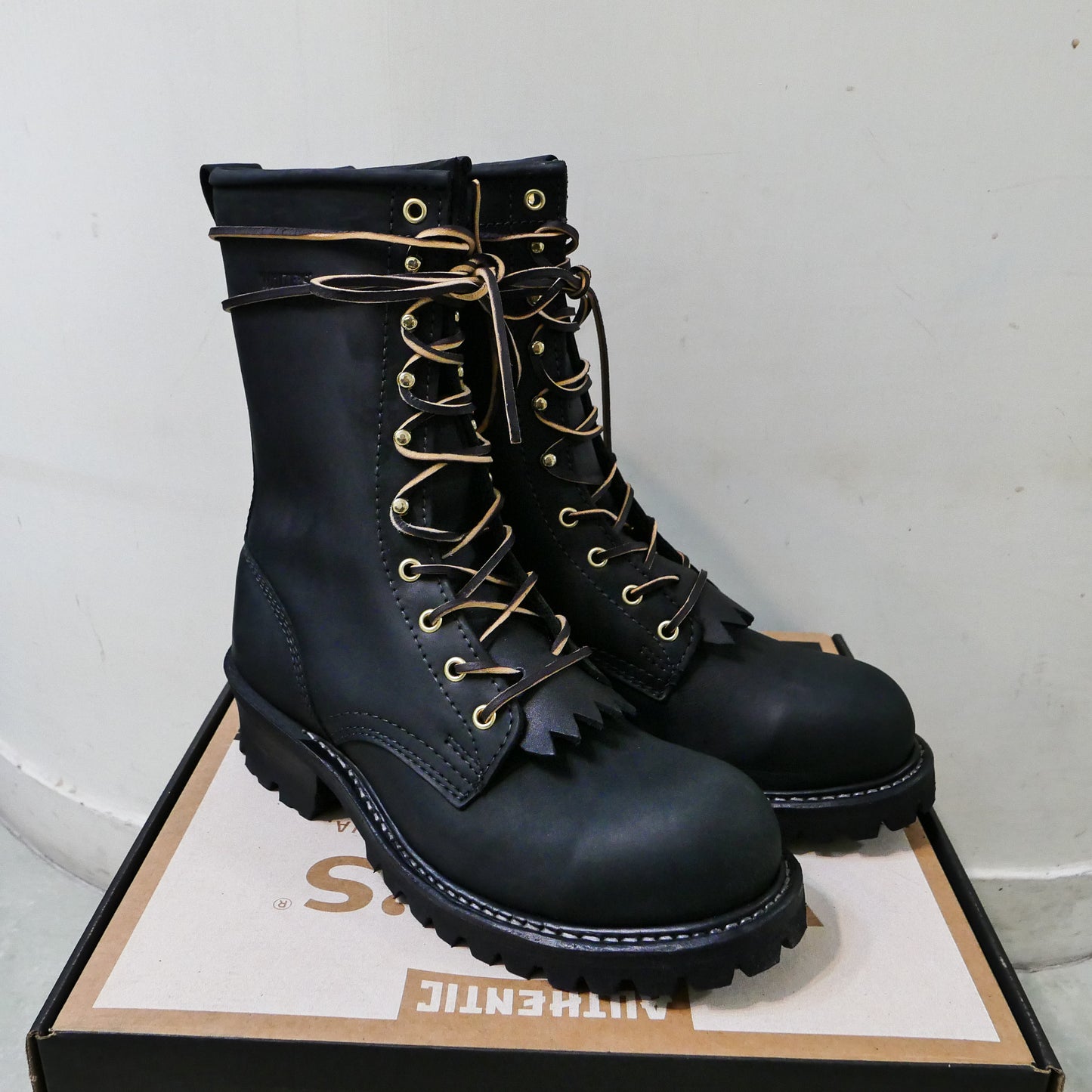 Whites boots 10’’ 鋼頭(Steel toe) 8D•8.5D•9D