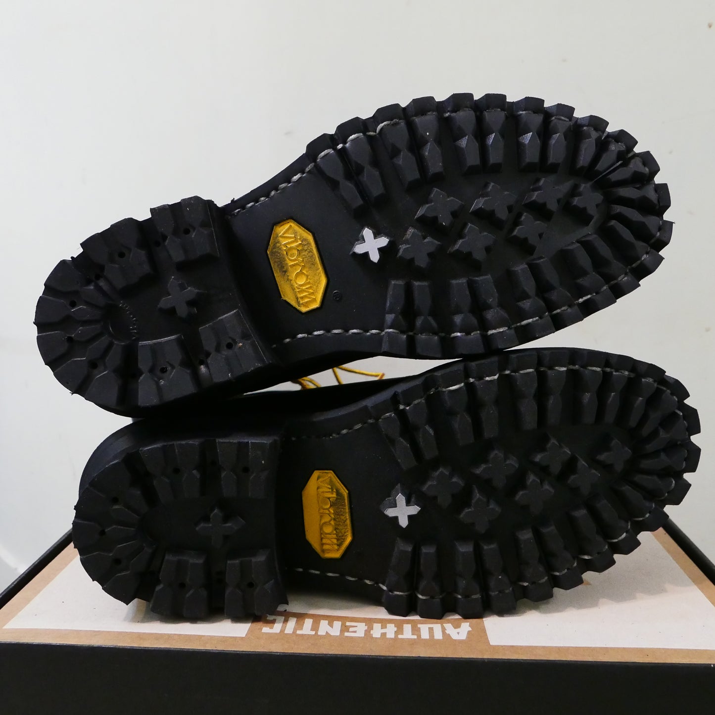 Whites boots 10’’ 鋼頭(Steel toe) 8D•8.5D•9D