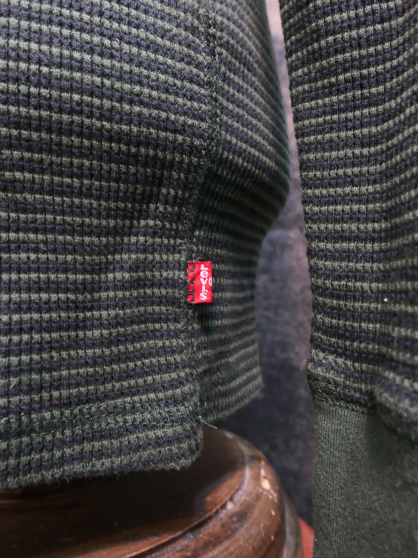 Levis 長袖亨利恤 M码